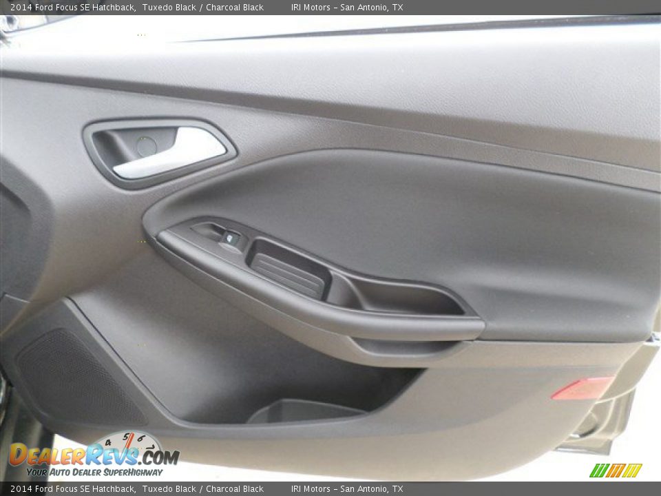2014 Ford Focus SE Hatchback Tuxedo Black / Charcoal Black Photo #9