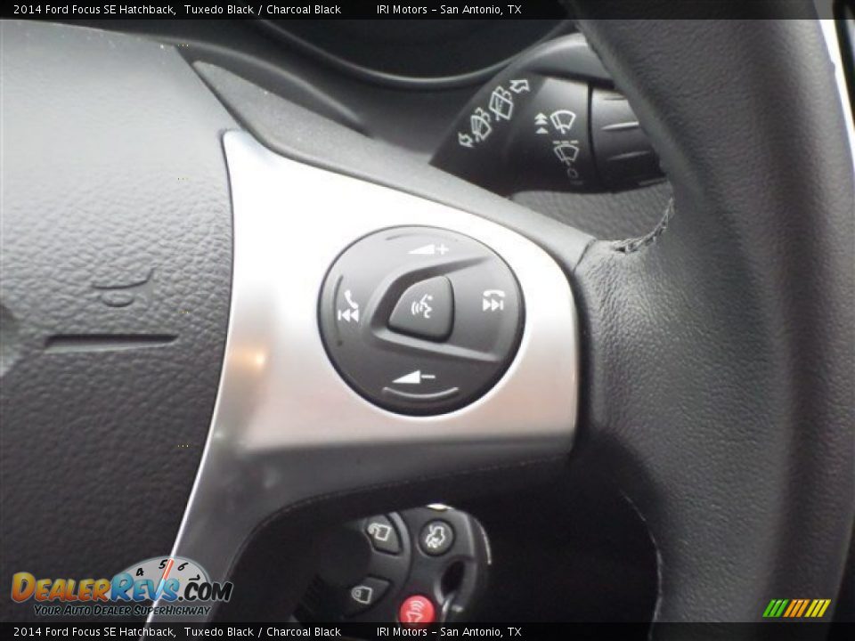 2014 Ford Focus SE Hatchback Tuxedo Black / Charcoal Black Photo #17