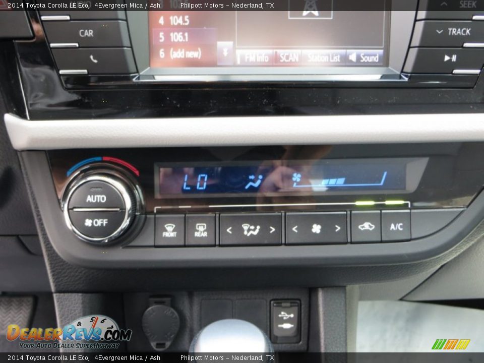 Controls of 2014 Toyota Corolla LE Eco Photo #31