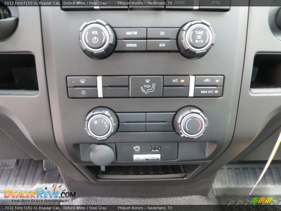 2013 Ford F150 XL Regular Cab Oxford White / Steel Gray Photo #27