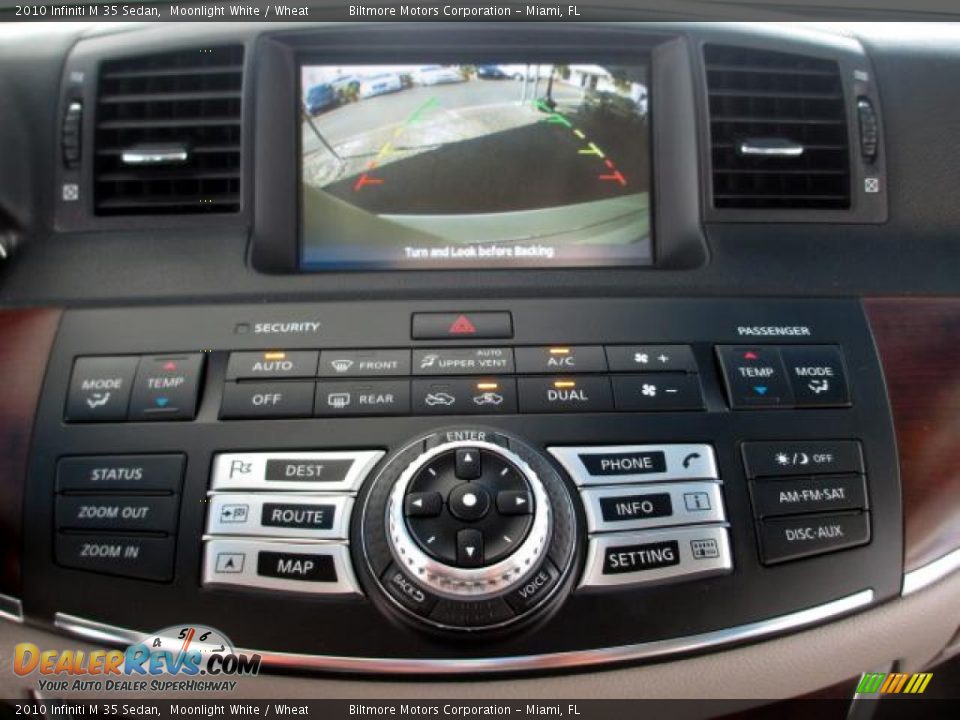 2010 Infiniti M 35 Sedan Moonlight White / Wheat Photo #15