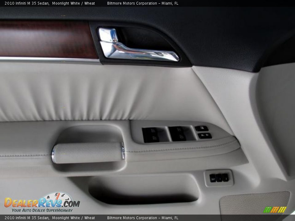 2010 Infiniti M 35 Sedan Moonlight White / Wheat Photo #25