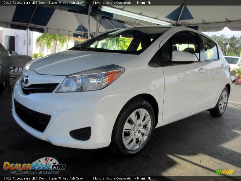 2012 Toyota Yaris LE 5 Door Super White / Ash Gray Photo #3