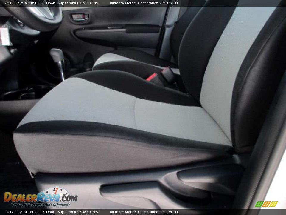 2012 Toyota Yaris LE 5 Door Super White / Ash Gray Photo #21