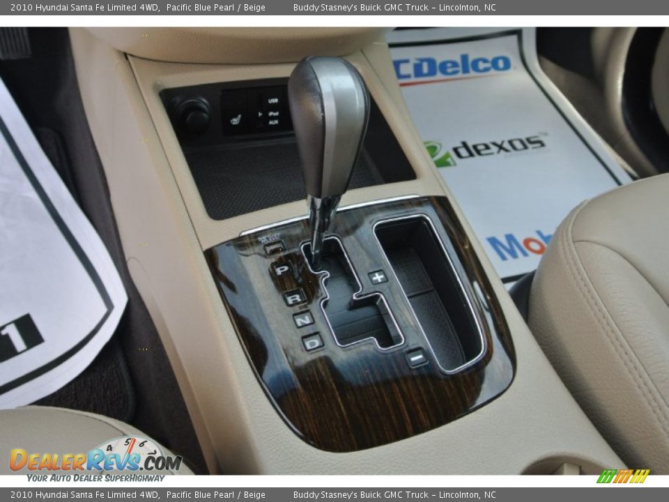 2010 Hyundai Santa Fe Limited 4WD Pacific Blue Pearl / Beige Photo #13