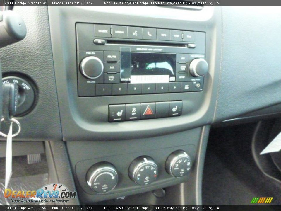 Controls of 2014 Dodge Avenger SXT Photo #19