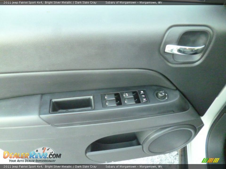 2011 Jeep Patriot Sport 4x4 Bright Silver Metallic / Dark Slate Gray Photo #17
