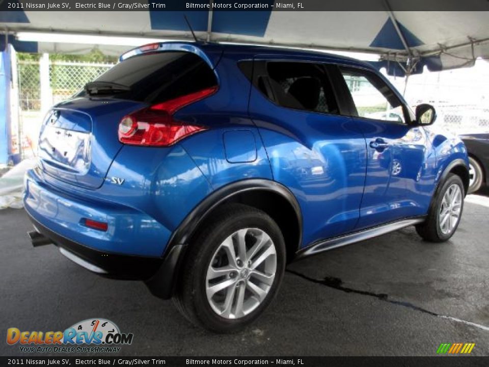2011 Nissan Juke SV Electric Blue / Gray/Silver Trim Photo #4