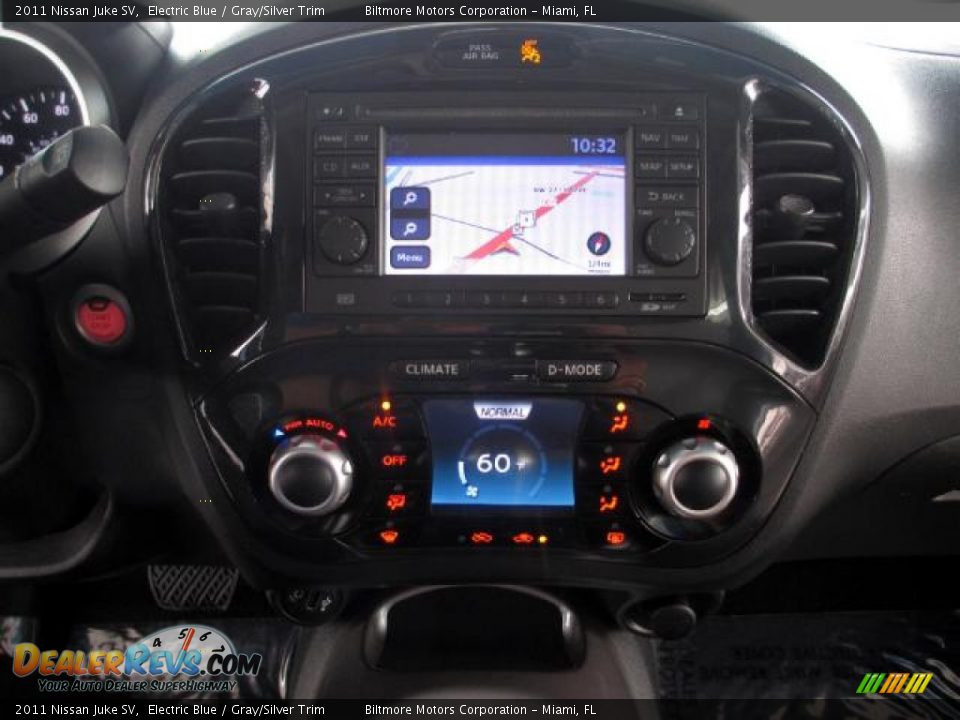 2011 Nissan Juke SV Electric Blue / Gray/Silver Trim Photo #15
