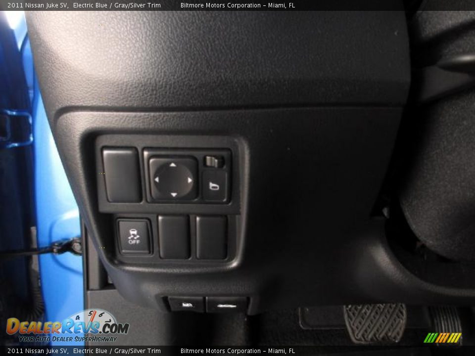 2011 Nissan Juke SV Electric Blue / Gray/Silver Trim Photo #21