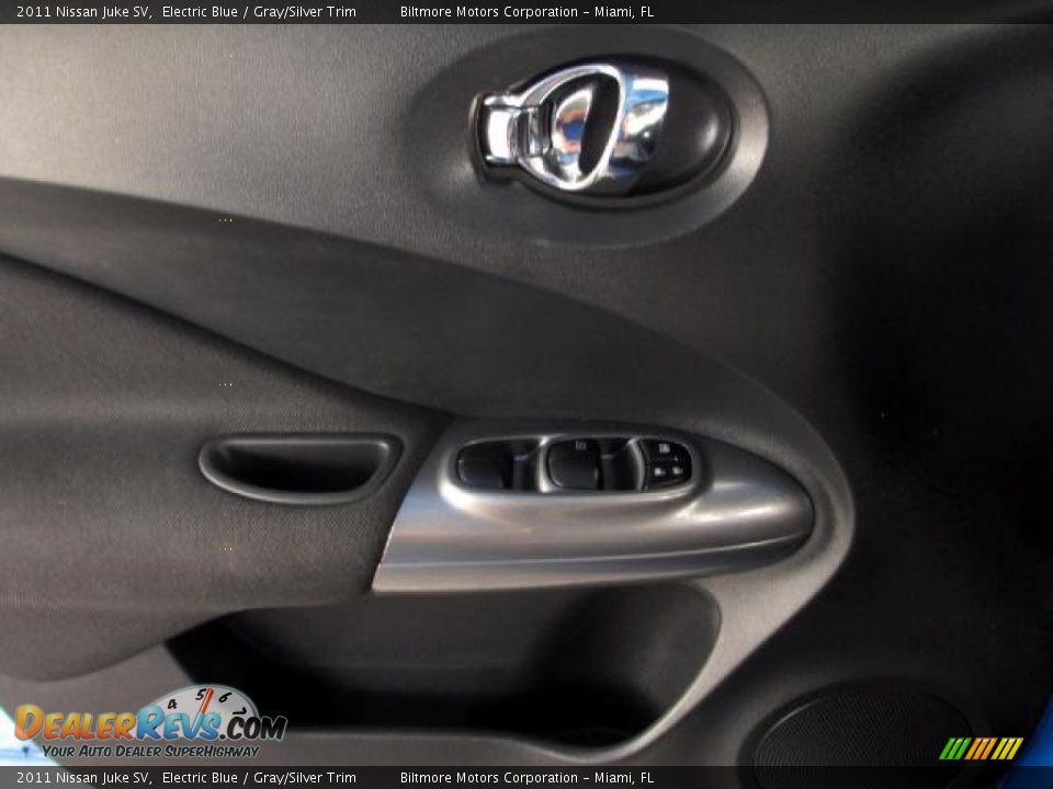 2011 Nissan Juke SV Electric Blue / Gray/Silver Trim Photo #24
