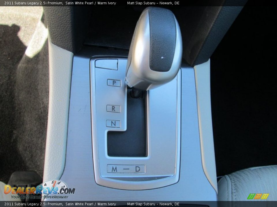 2011 Subaru Legacy 2.5i Premium Satin White Pearl / Warm Ivory Photo #26