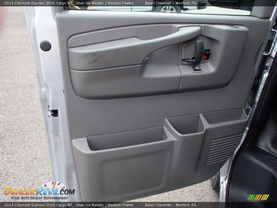 Door Panel of 2014 Chevrolet Express 3500 Cargo WT Photo #15