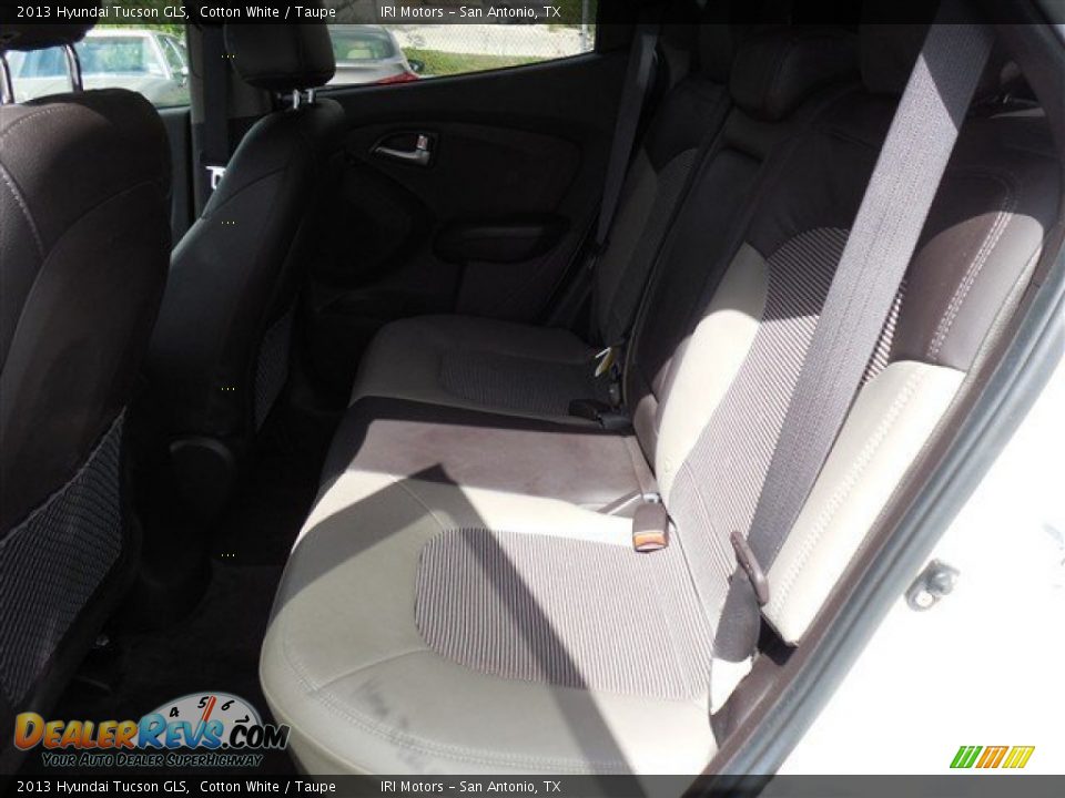 2013 Hyundai Tucson GLS Cotton White / Taupe Photo #12