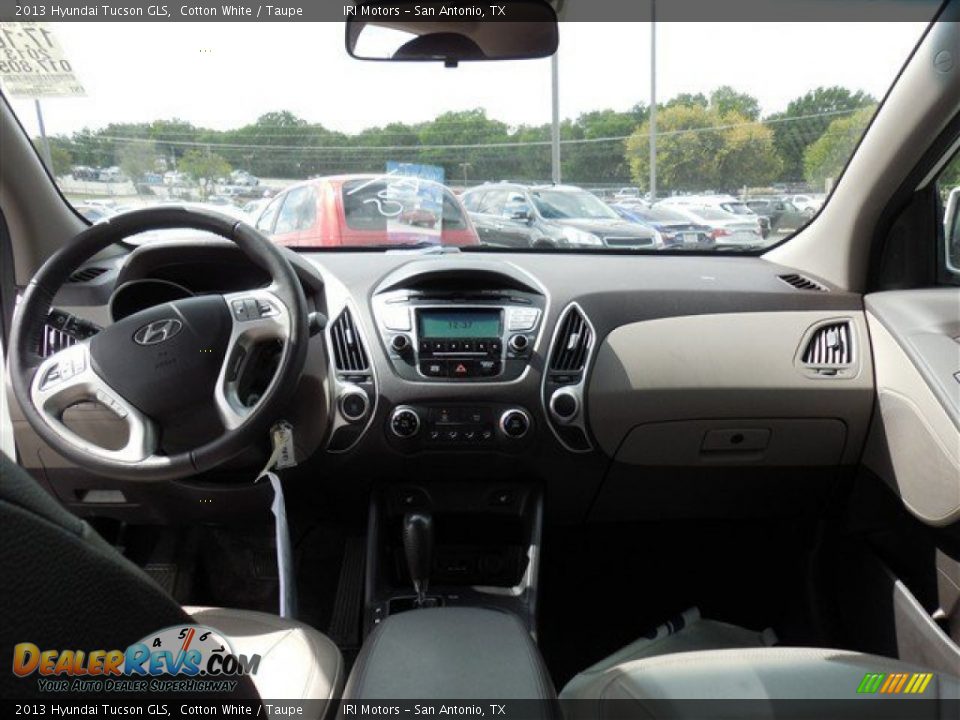 2013 Hyundai Tucson GLS Cotton White / Taupe Photo #13