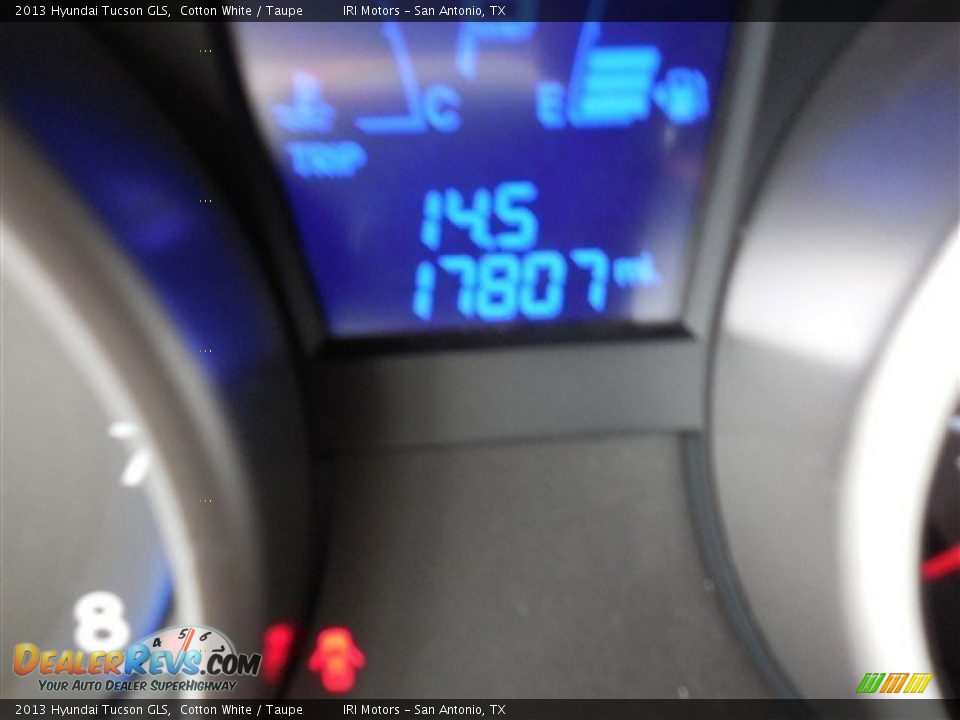 2013 Hyundai Tucson GLS Cotton White / Taupe Photo #20