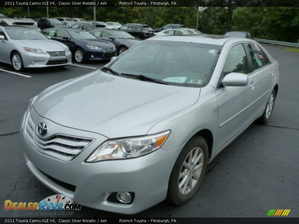 2011 Toyota Camry XLE V6 Classic Silver Metallic / Ash Photo #3