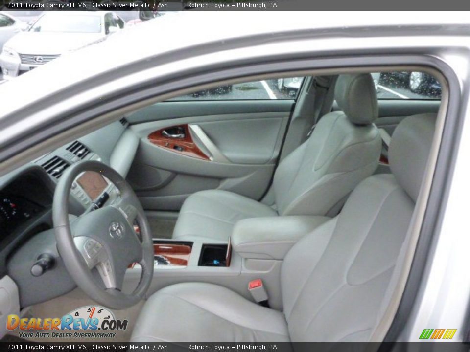 2011 Toyota Camry XLE V6 Classic Silver Metallic / Ash Photo #4