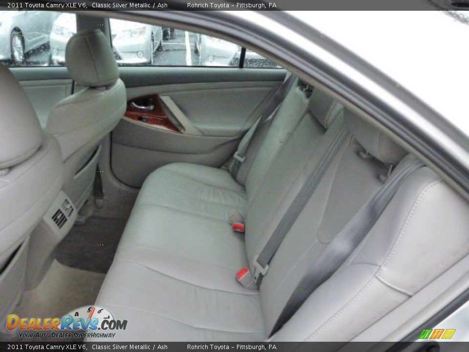 2011 Toyota Camry XLE V6 Classic Silver Metallic / Ash Photo #5
