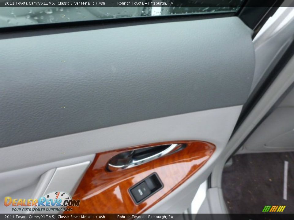 2011 Toyota Camry XLE V6 Classic Silver Metallic / Ash Photo #15