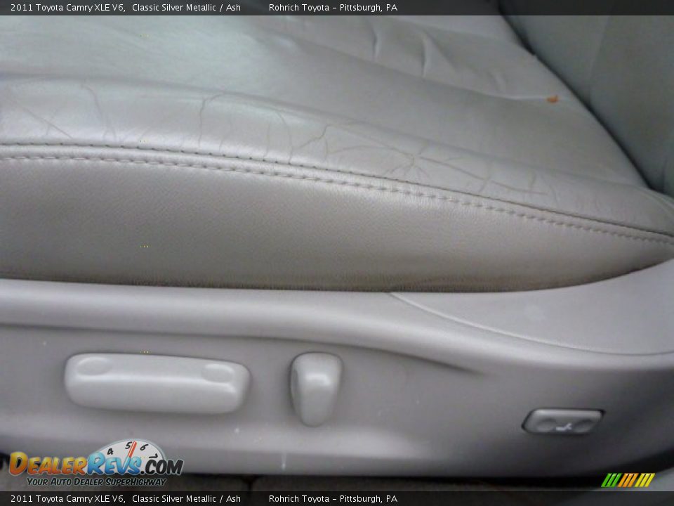 2011 Toyota Camry XLE V6 Classic Silver Metallic / Ash Photo #17