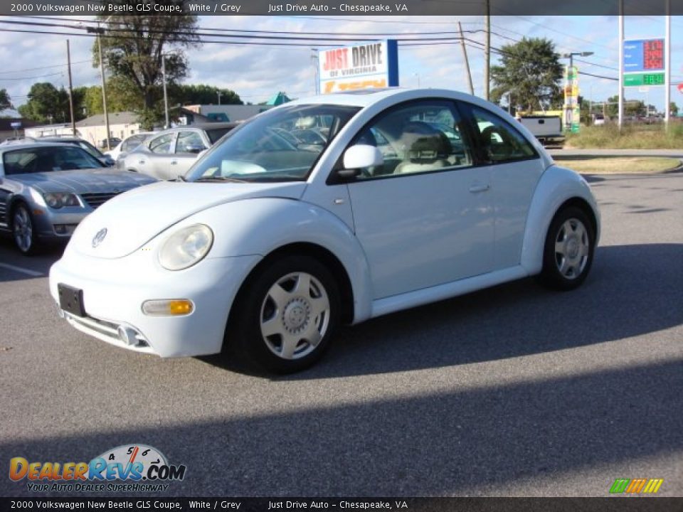 2000 Volkswagen New Beetle GLS Coupe White / Grey Photo #2