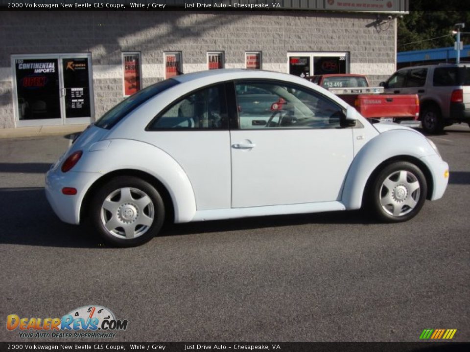 2000 Volkswagen New Beetle GLS Coupe White / Grey Photo #9