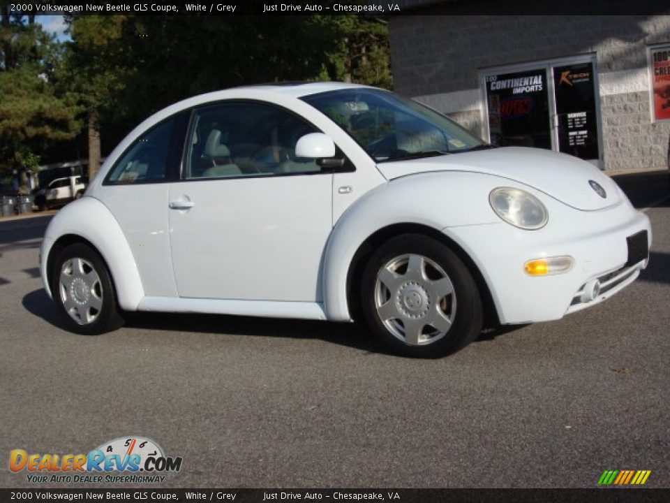 2000 Volkswagen New Beetle GLS Coupe White / Grey Photo #10