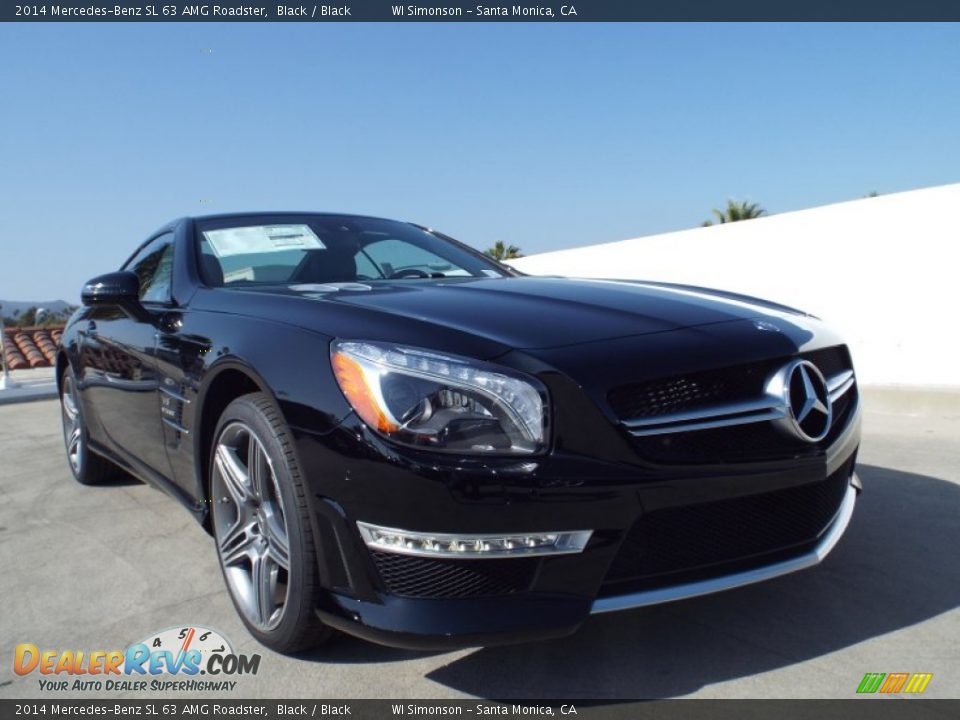 Front 3/4 View of 2014 Mercedes-Benz SL 63 AMG Roadster Photo #17