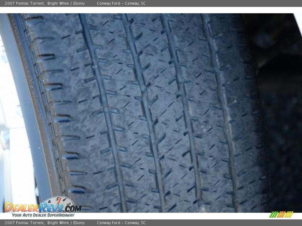 2007 Pontiac Torrent Bright White / Ebony Photo #10