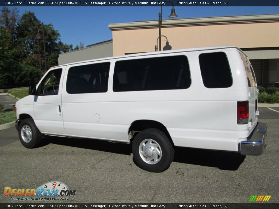 2007 Ford E Series Van E350 Super Duty XLT 15 Passenger Oxford White / Medium Flint Grey Photo #4