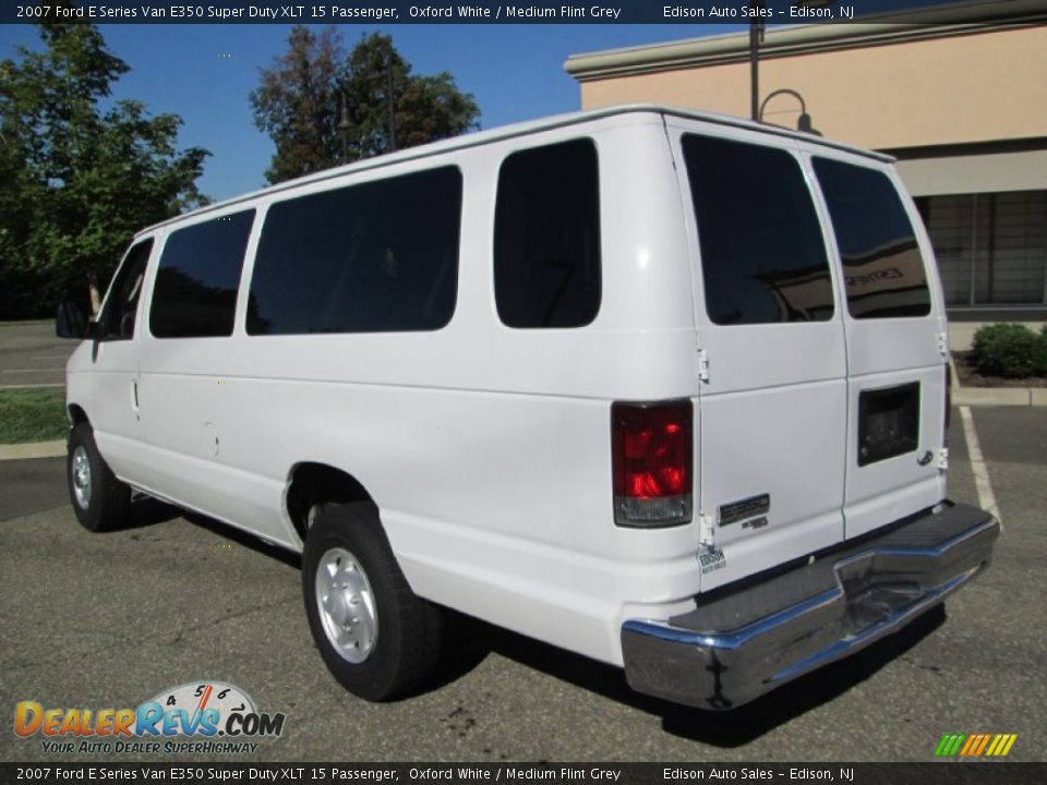 2007 Ford E Series Van E350 Super Duty XLT 15 Passenger Oxford White / Medium Flint Grey Photo #5