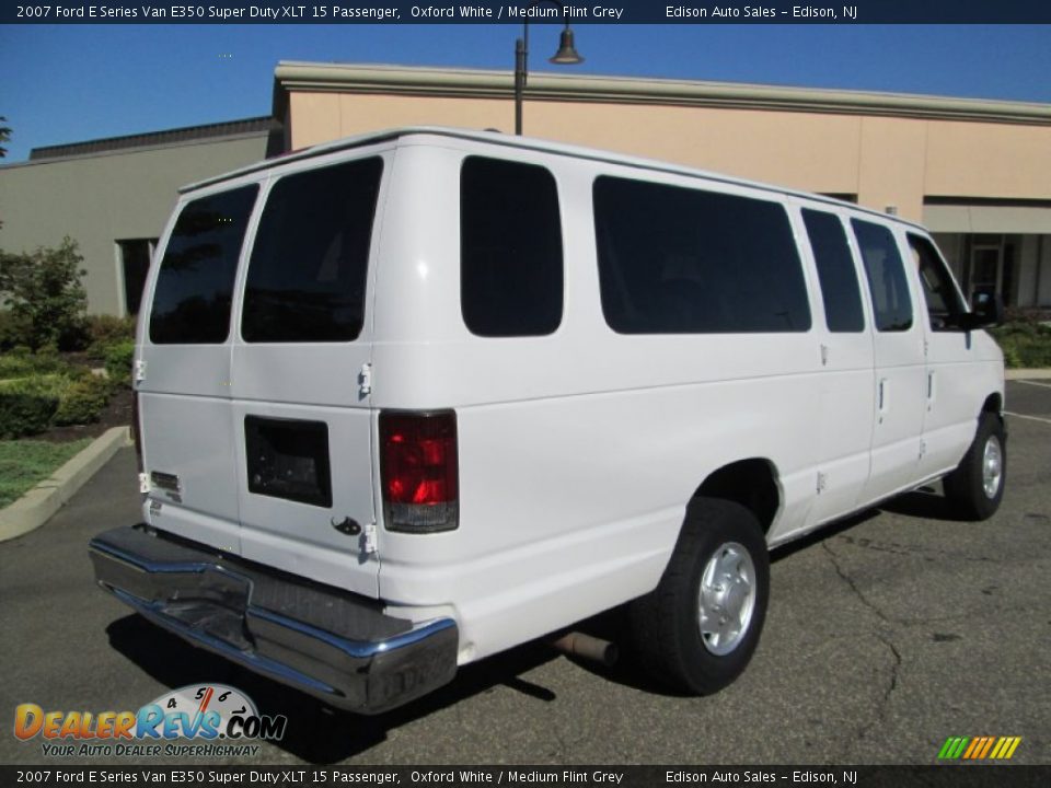 2007 Ford E Series Van E350 Super Duty XLT 15 Passenger Oxford White / Medium Flint Grey Photo #7