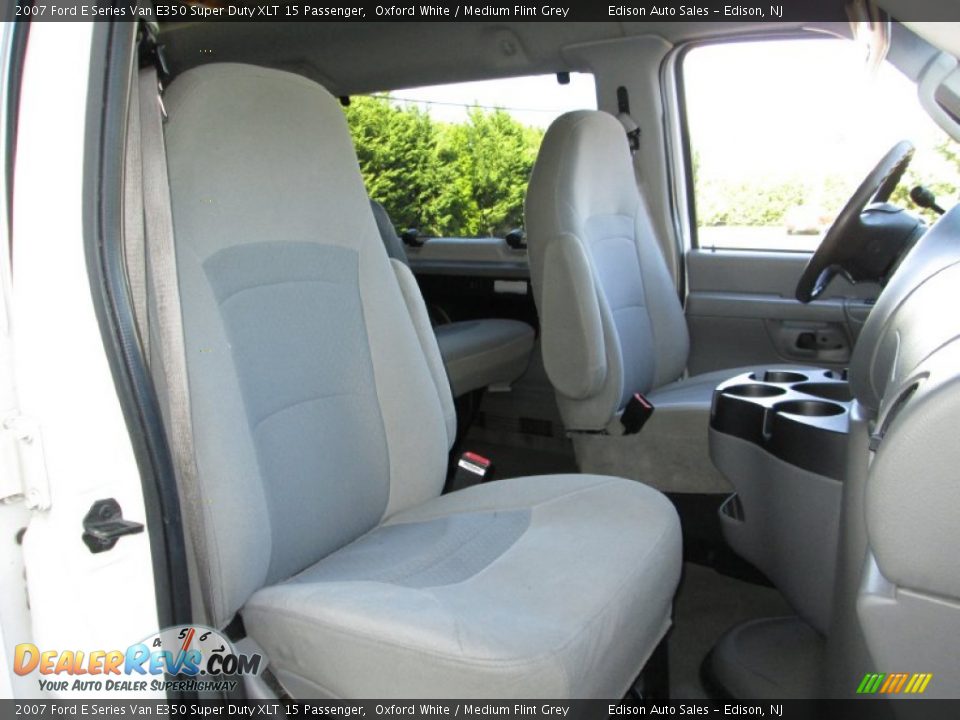 2007 Ford E Series Van E350 Super Duty XLT 15 Passenger Oxford White / Medium Flint Grey Photo #14