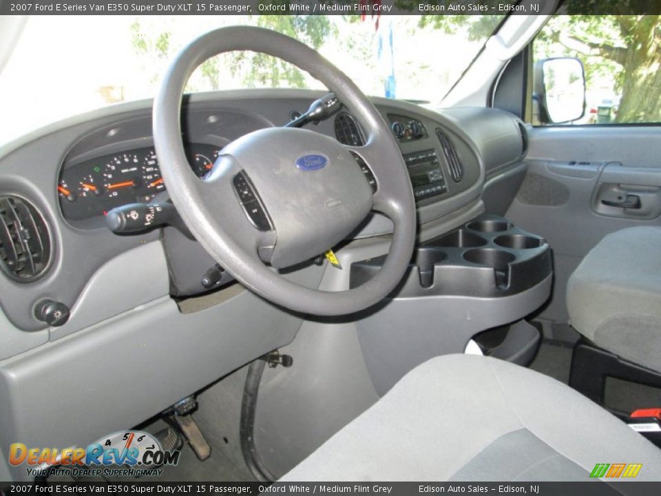 2007 Ford E Series Van E350 Super Duty XLT 15 Passenger Oxford White / Medium Flint Grey Photo #15