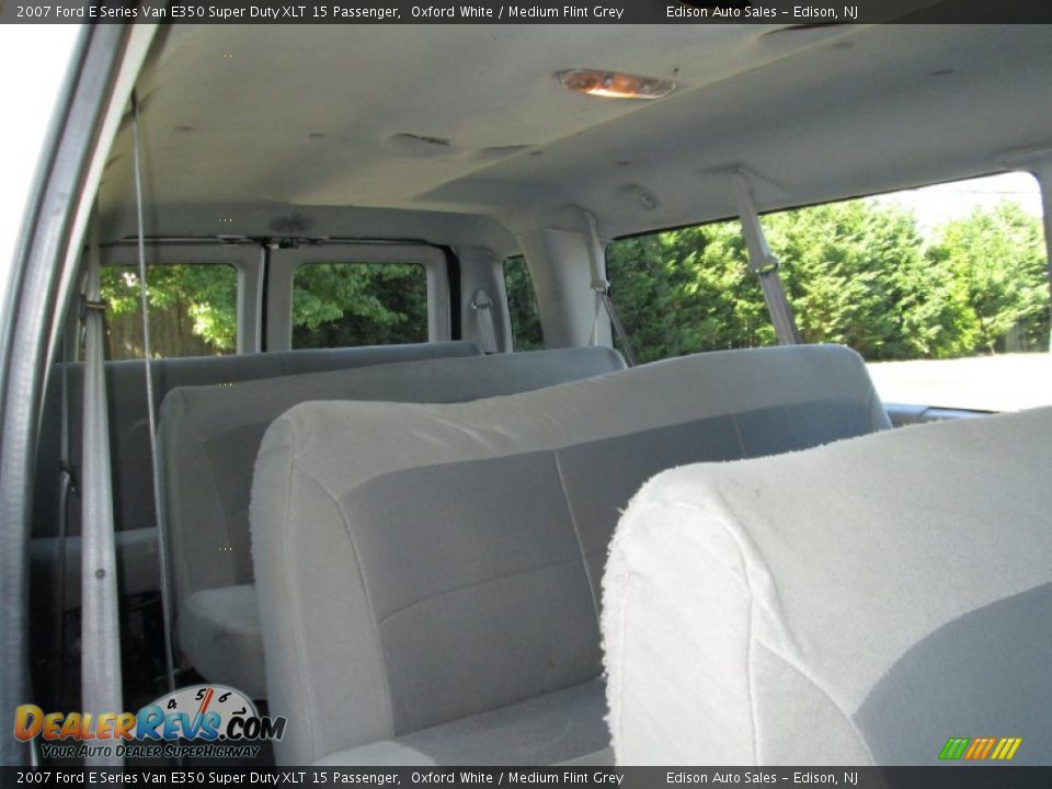 2007 Ford E Series Van E350 Super Duty XLT 15 Passenger Oxford White / Medium Flint Grey Photo #19
