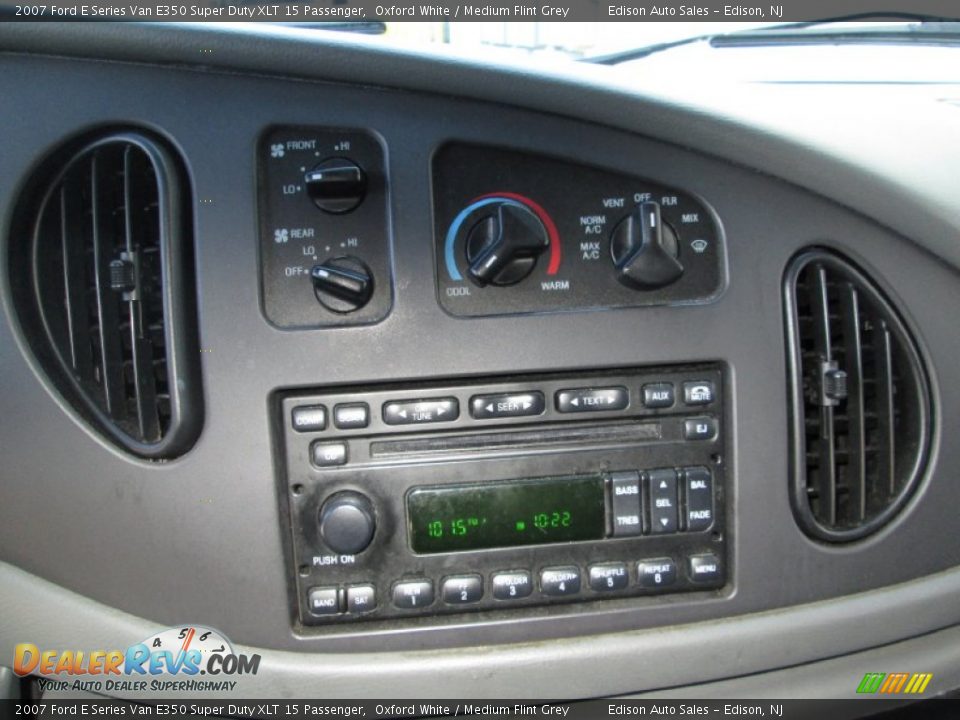 2007 Ford E Series Van E350 Super Duty XLT 15 Passenger Oxford White / Medium Flint Grey Photo #23