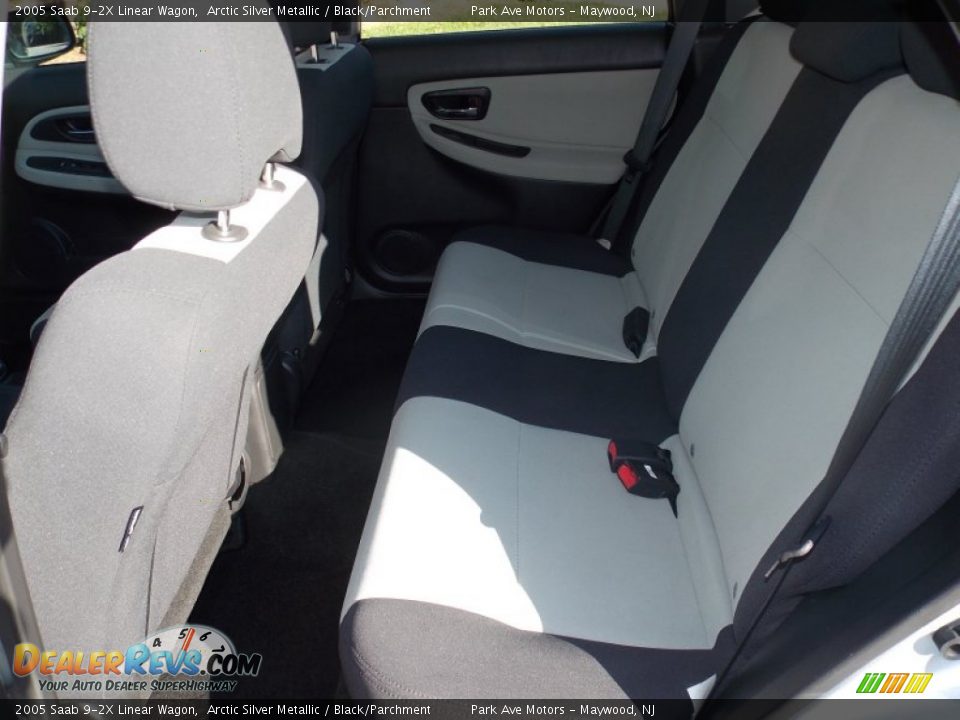 2005 Saab 9-2X Linear Wagon Arctic Silver Metallic / Black/Parchment Photo #9
