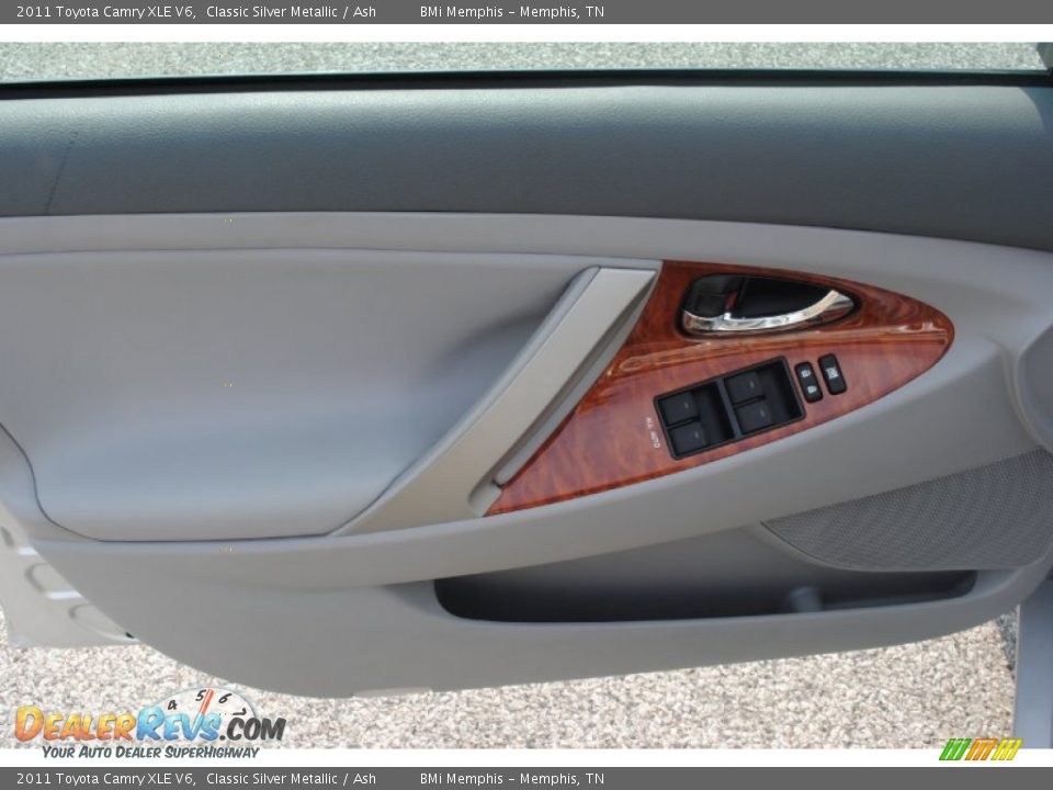 2011 Toyota Camry XLE V6 Classic Silver Metallic / Ash Photo #9