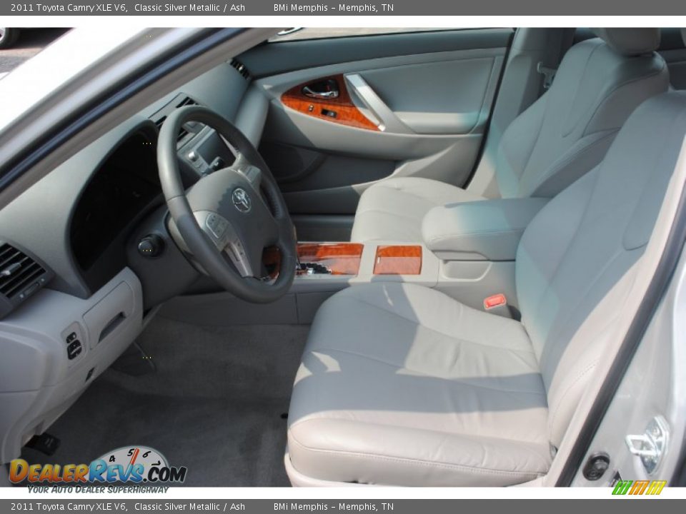 2011 Toyota Camry XLE V6 Classic Silver Metallic / Ash Photo #10