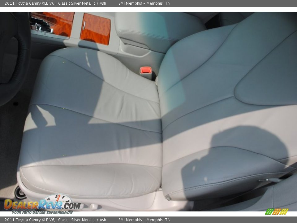 2011 Toyota Camry XLE V6 Classic Silver Metallic / Ash Photo #11