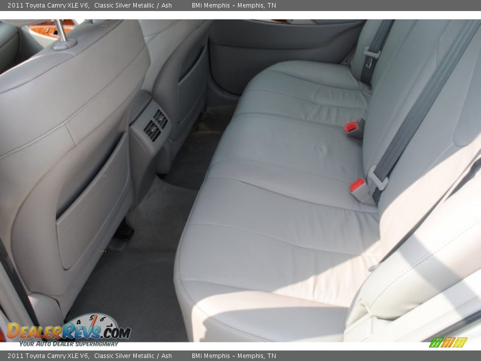 2011 Toyota Camry XLE V6 Classic Silver Metallic / Ash Photo #16