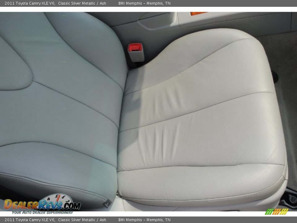 2011 Toyota Camry XLE V6 Classic Silver Metallic / Ash Photo #21