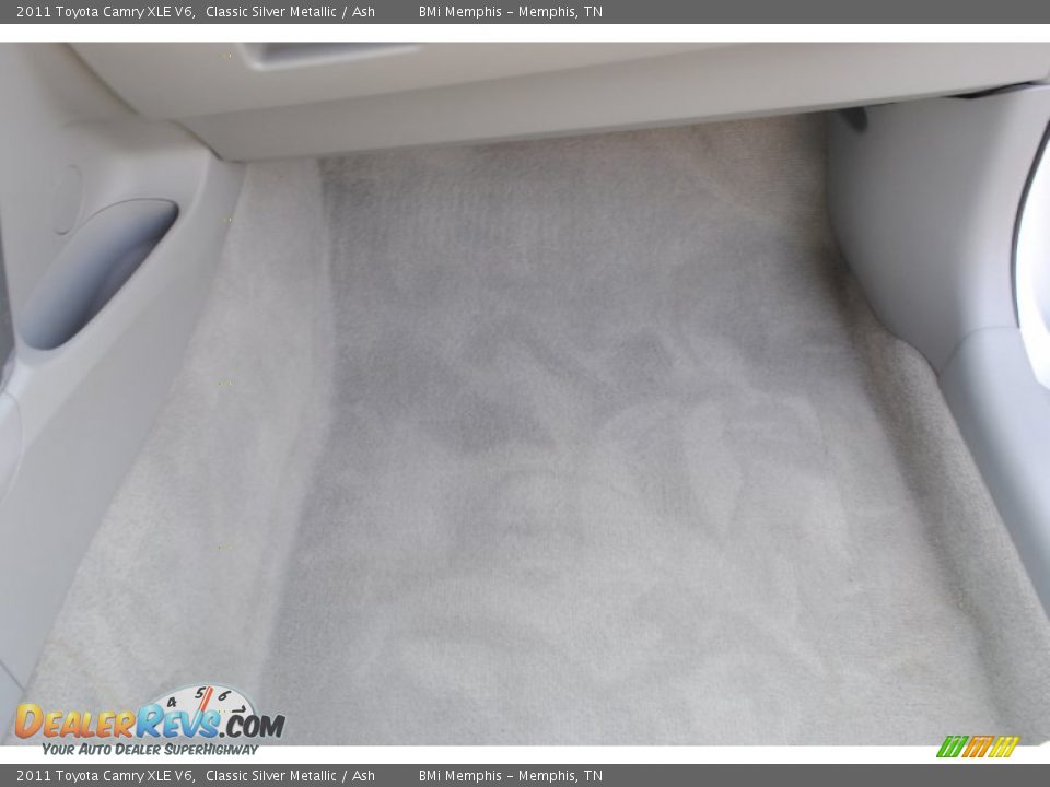 2011 Toyota Camry XLE V6 Classic Silver Metallic / Ash Photo #22