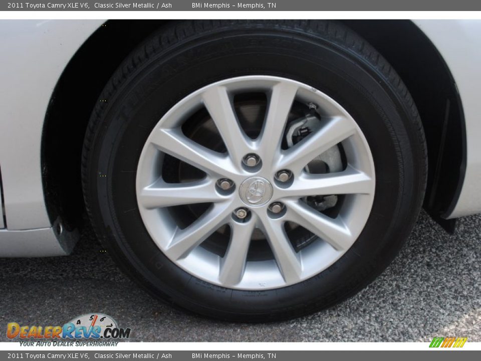 2011 Toyota Camry XLE V6 Classic Silver Metallic / Ash Photo #24