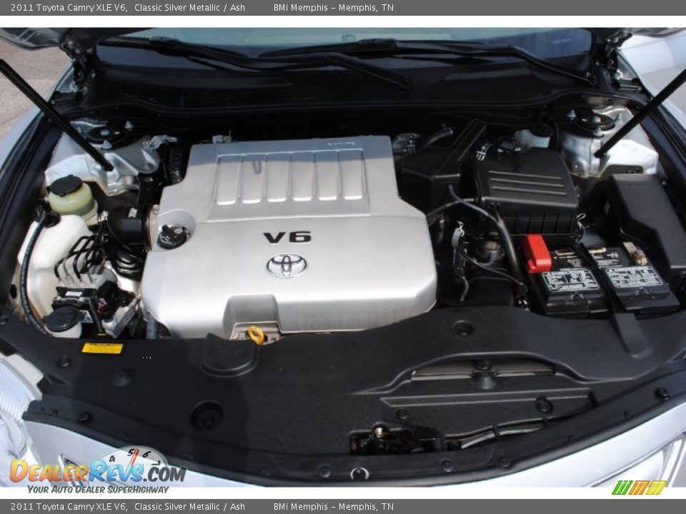 2011 Toyota Camry XLE V6 Classic Silver Metallic / Ash Photo #25