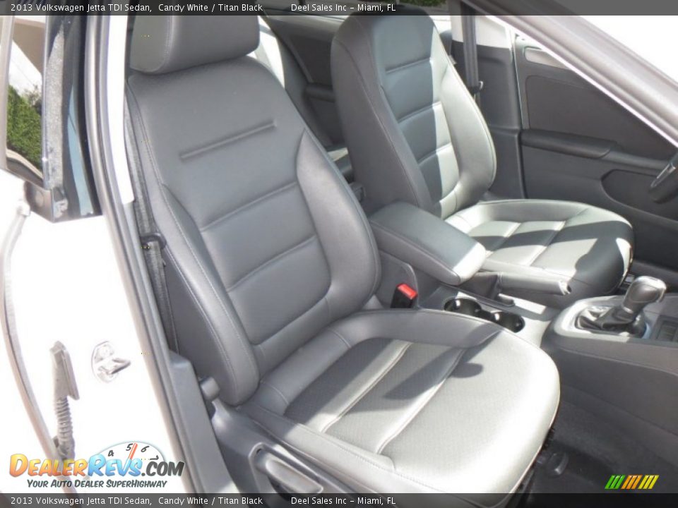 2013 Volkswagen Jetta TDI Sedan Candy White / Titan Black Photo #10