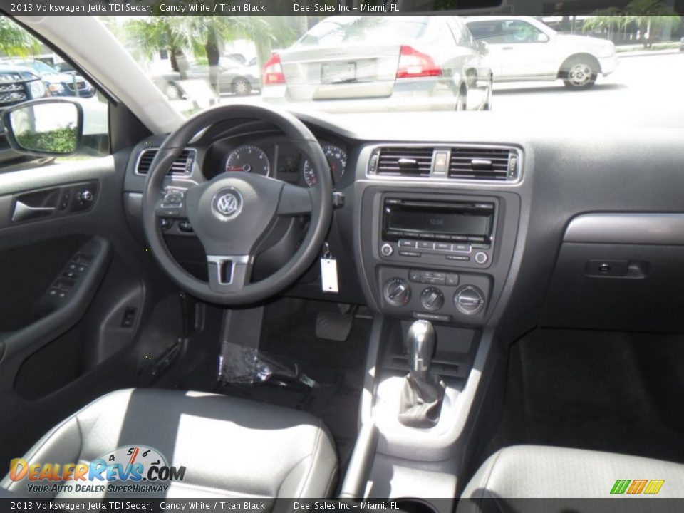 2013 Volkswagen Jetta TDI Sedan Candy White / Titan Black Photo #12