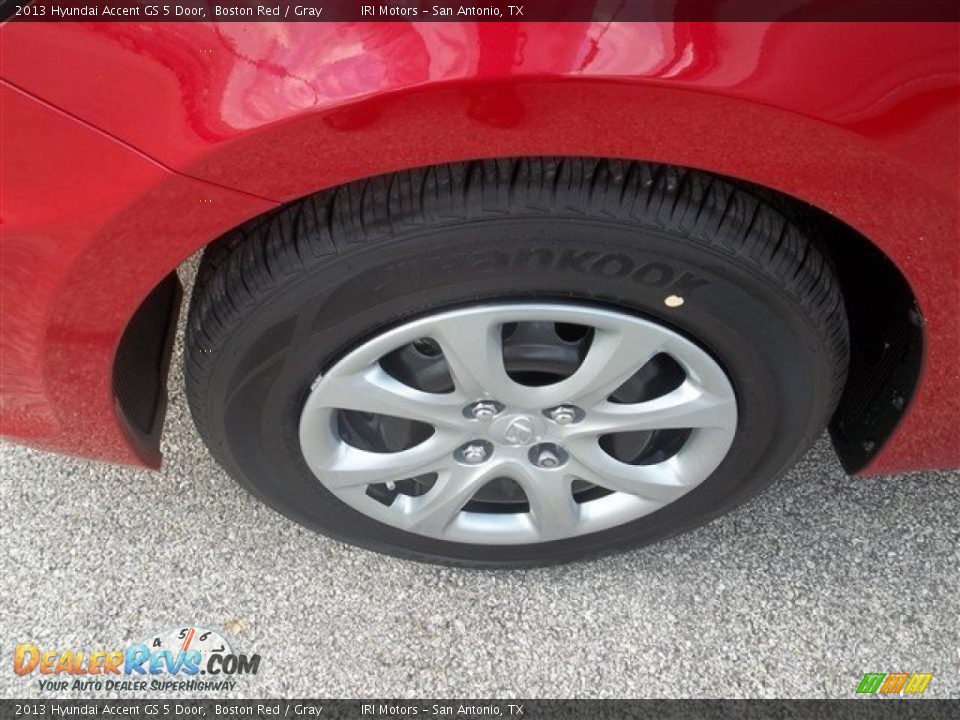 2013 Hyundai Accent GS 5 Door Boston Red / Gray Photo #3