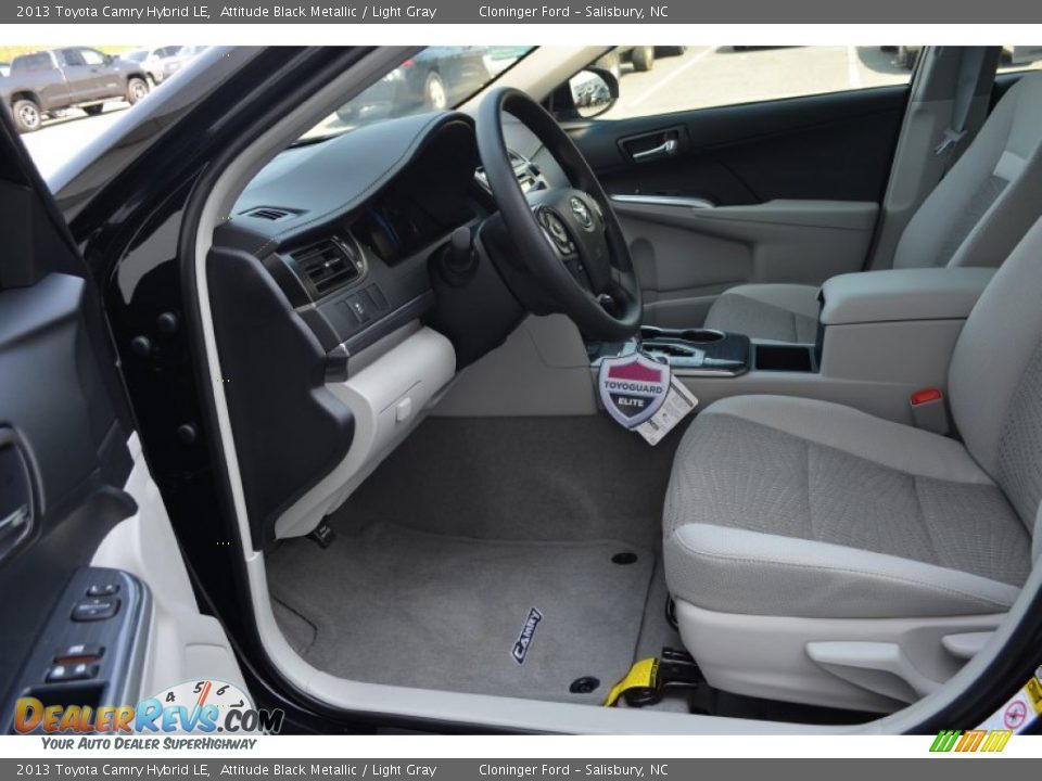 2013 Toyota Camry Hybrid LE Attitude Black Metallic / Light Gray Photo #5
